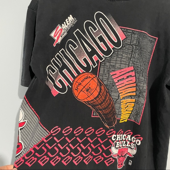 Vintage single stitched 1991 Chicago Bulls tshirt - Picture 10 of 12